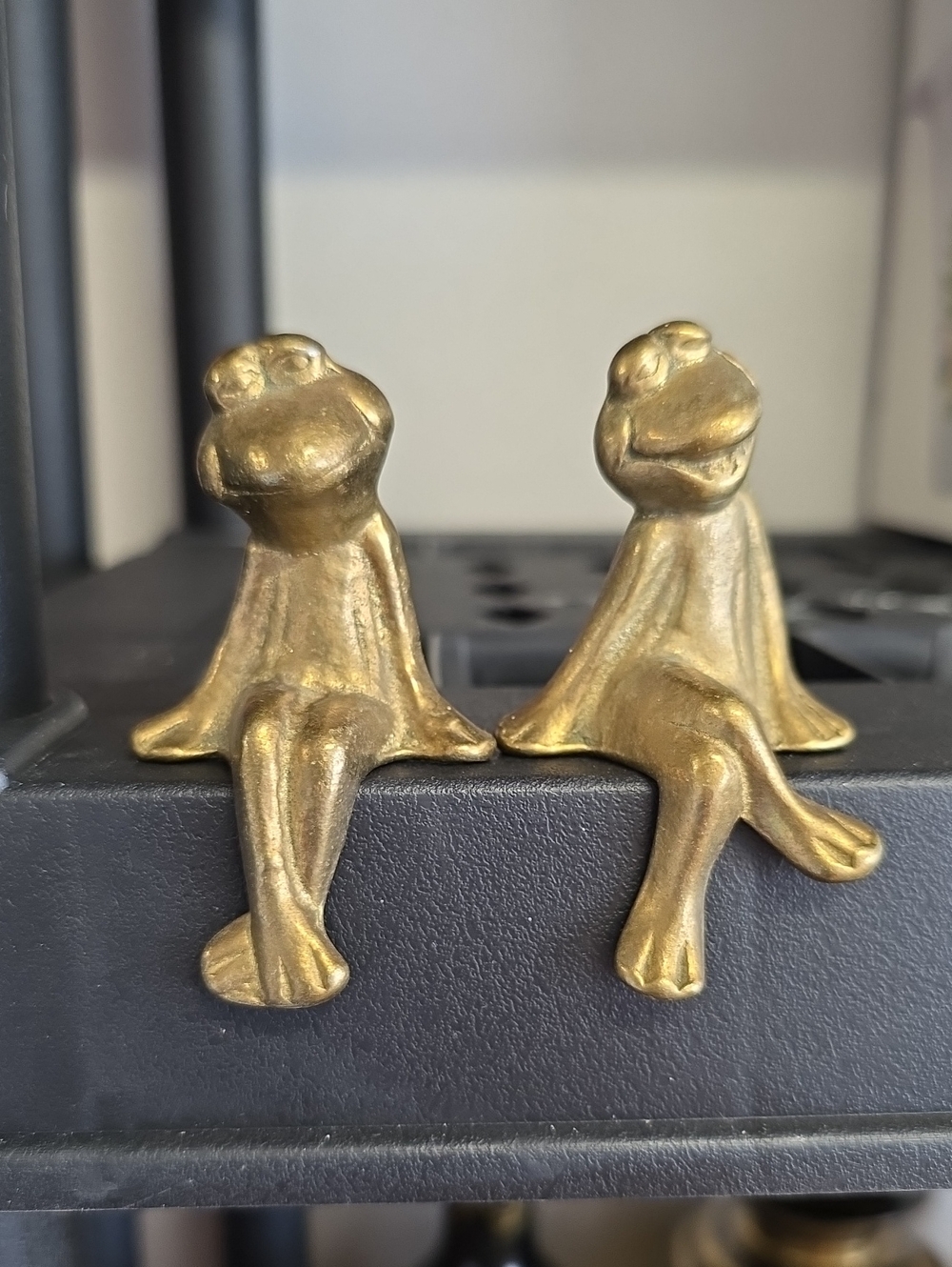 Vintage Brass Frog Shelf Sitters 3" Tall